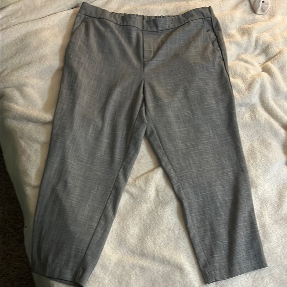 Old Navy Gray Dress Pants Capri